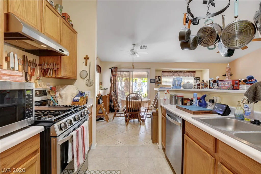 5123 Crystal Cavern, North Las Vegas, NV 89031