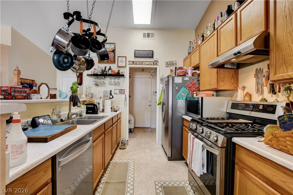 5123 Crystal Cavern, North Las Vegas, NV 89031