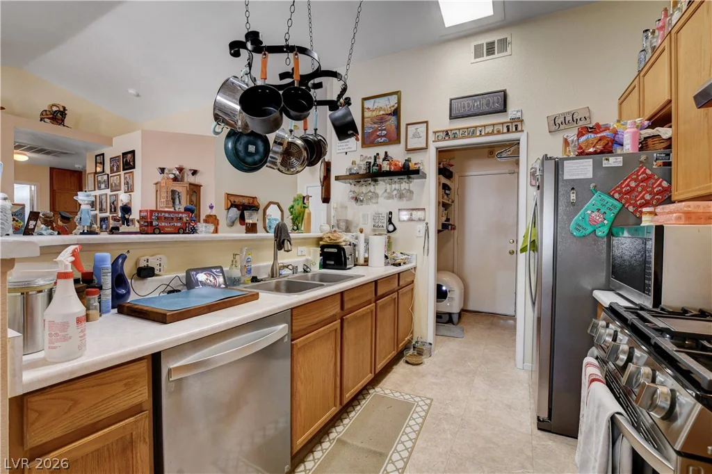 5123 Crystal Cavern, North Las Vegas, NV 89031