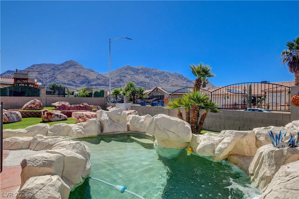 6551 Kell, Las Vegas, NV 89156