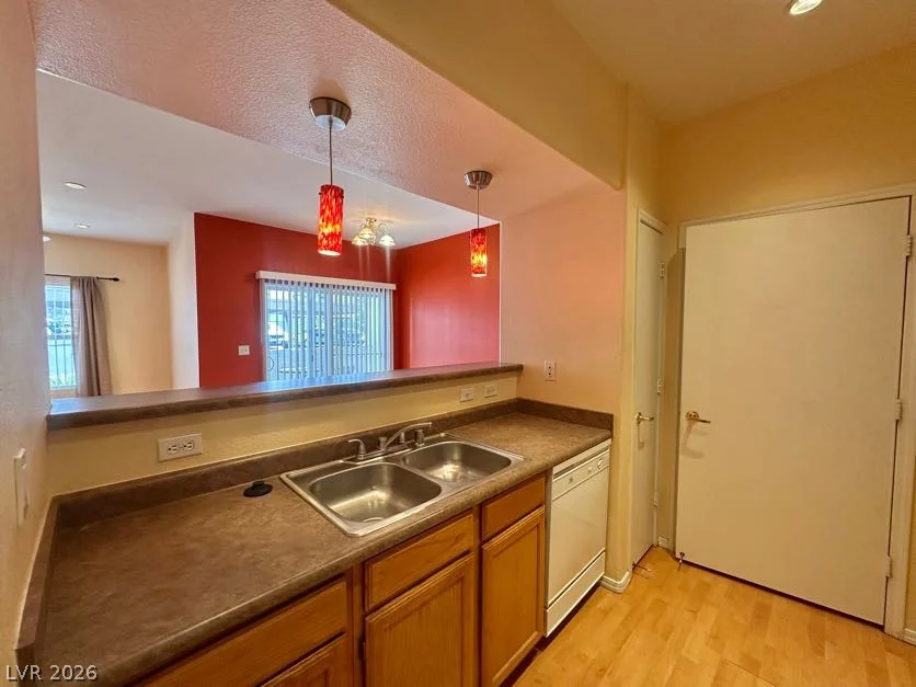 7255 Sunset, Las Vegas, NV 89113
