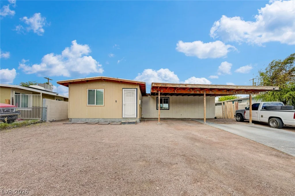 3305 Wright, North Las Vegas, NV 89030