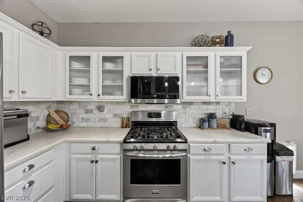 10661 Shelter Hill, Las Vegas, NV 89129