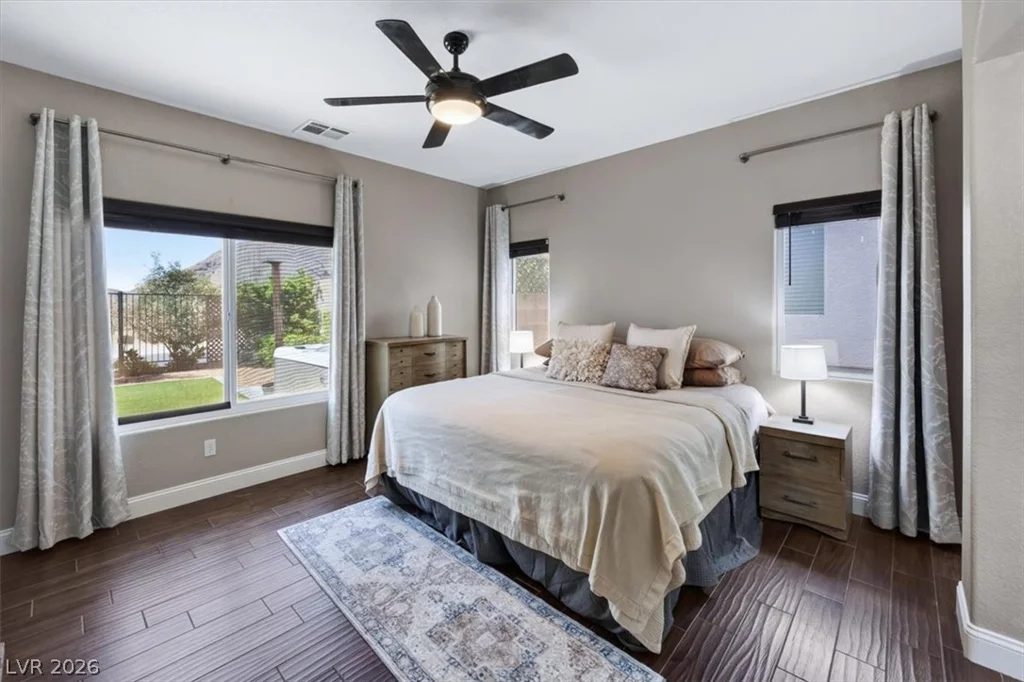 10661 Shelter Hill, Las Vegas, NV 89129