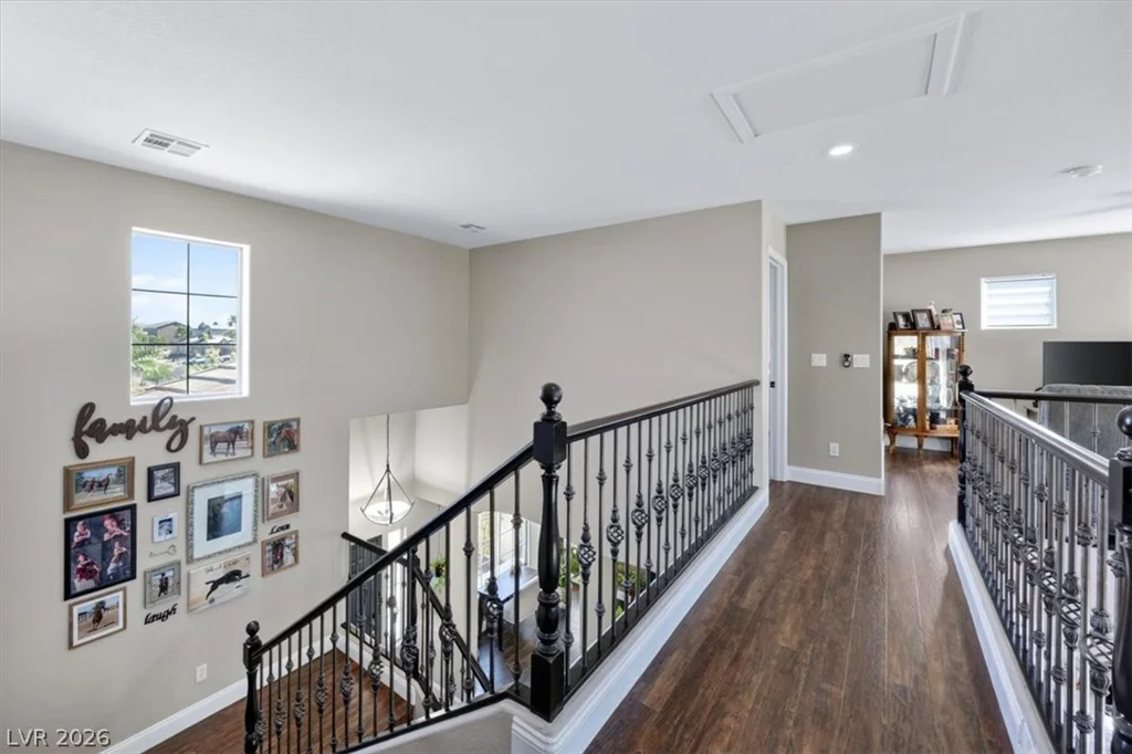 10661 Shelter Hill, Las Vegas, NV 89129