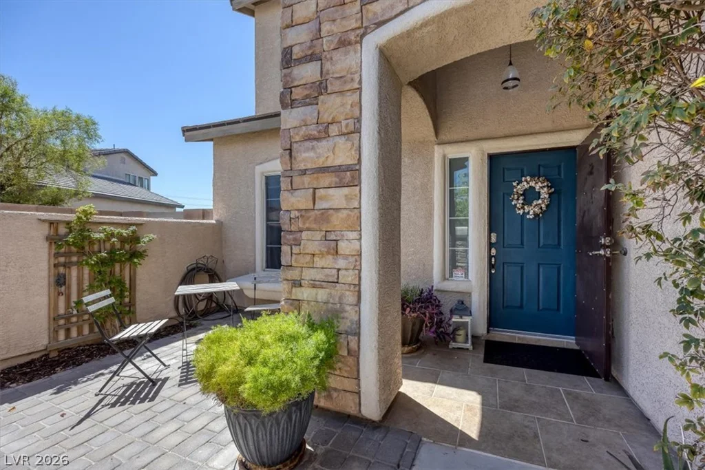 10661 Shelter Hill, Las Vegas, NV 89129