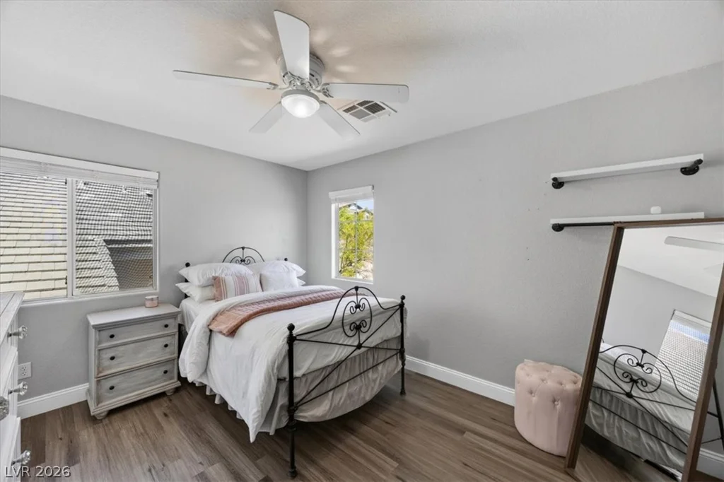10661 Shelter Hill, Las Vegas, NV 89129