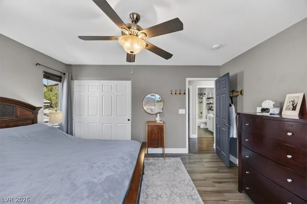 10661 Shelter Hill, Las Vegas, NV 89129