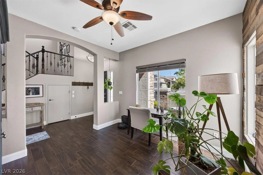 10661 Shelter Hill, Las Vegas, NV 89129