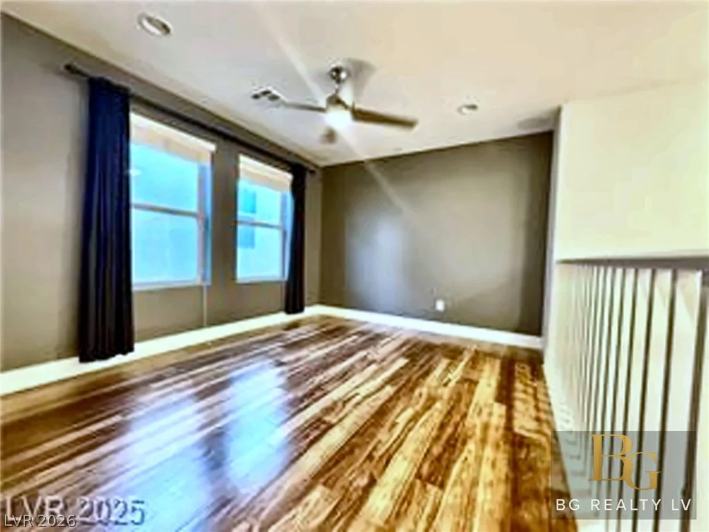 10228 Yarmouth Sea, Las Vegas, NV 89166