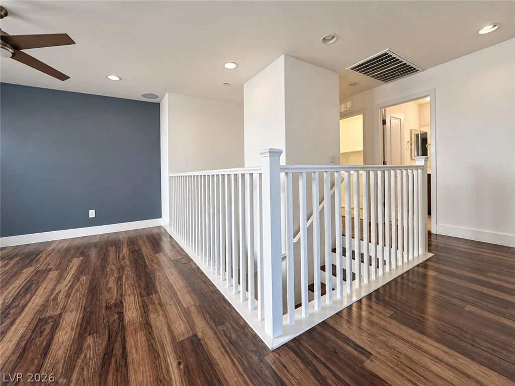 10228 Yarmouth Sea, Las Vegas, NV 89166