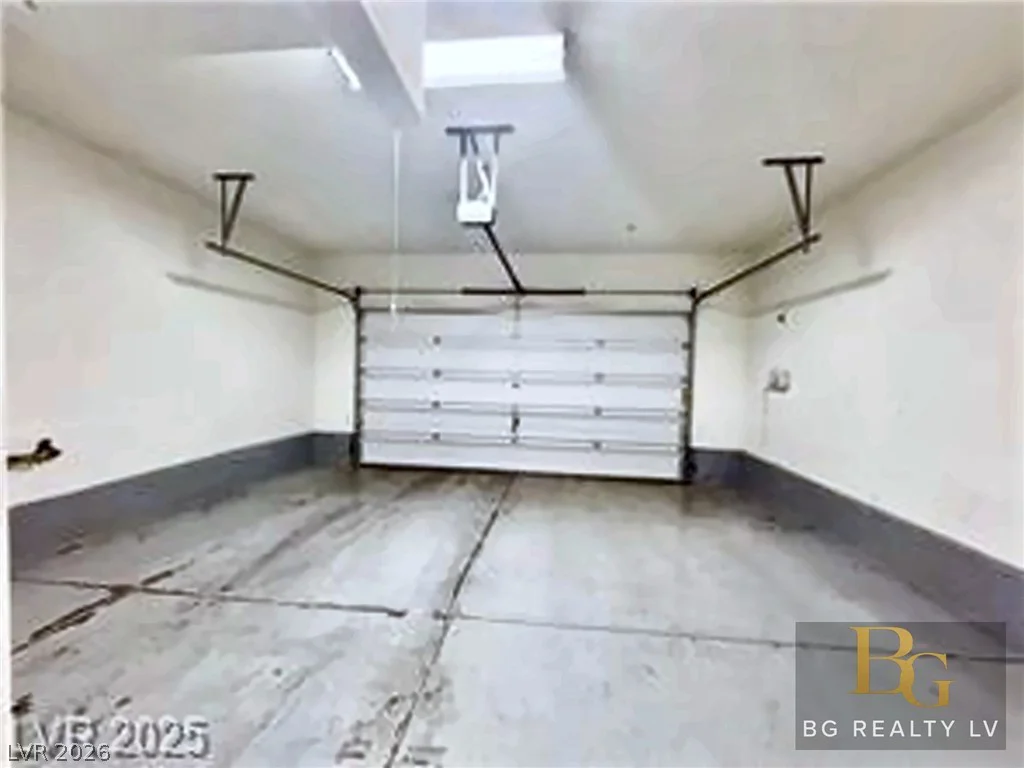 10228 Yarmouth Sea, Las Vegas, NV 89166