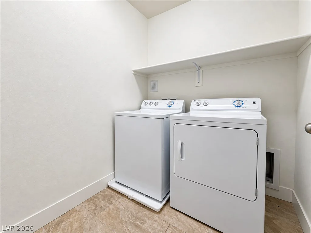 10228 Yarmouth Sea, Las Vegas, NV 89166