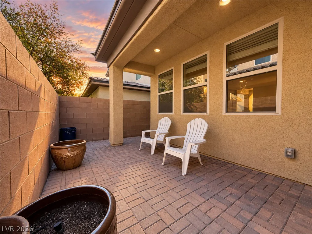 10228 Yarmouth Sea, Las Vegas, NV 89166