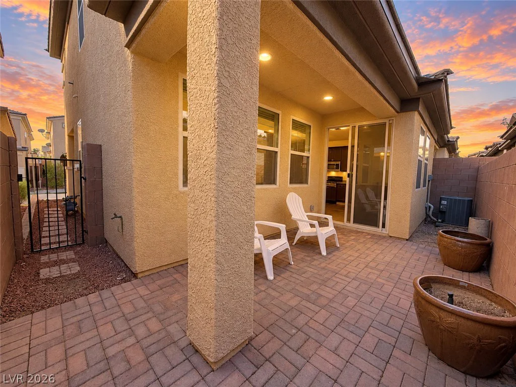 10228 Yarmouth Sea, Las Vegas, NV 89166