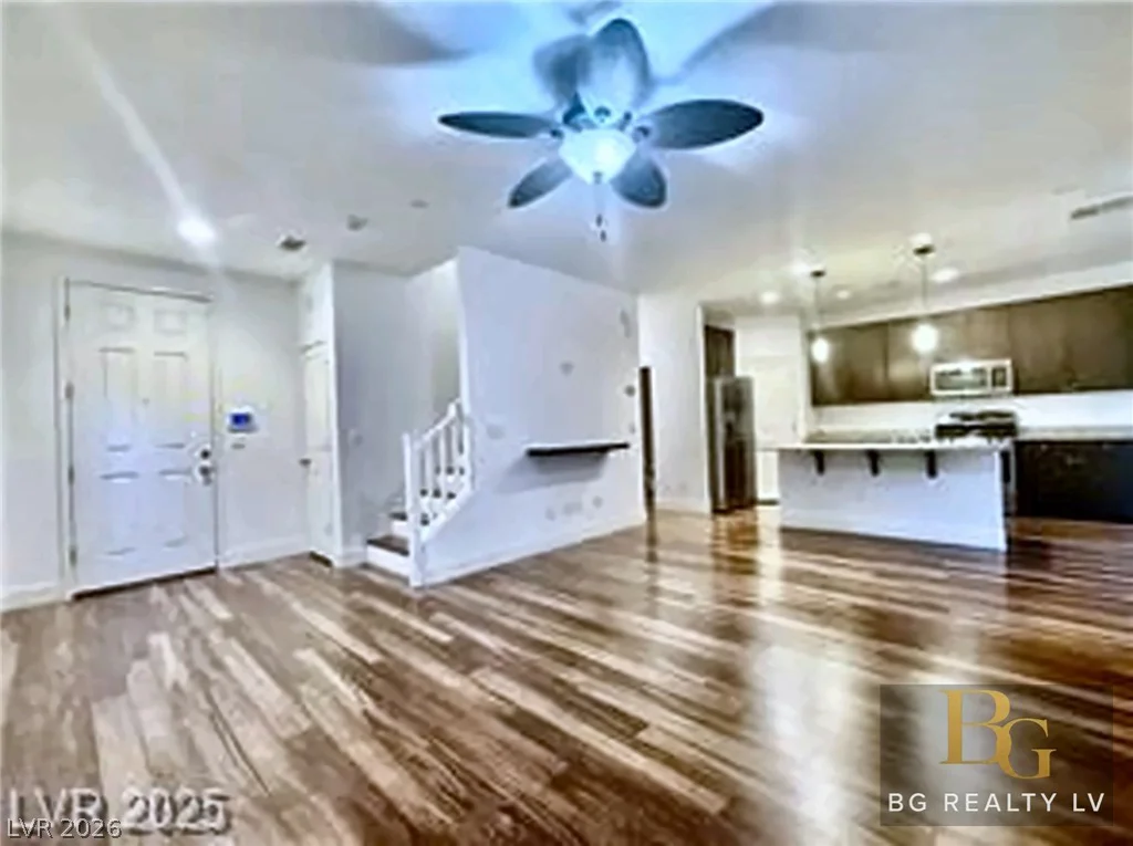 10228 Yarmouth Sea, Las Vegas, NV 89166