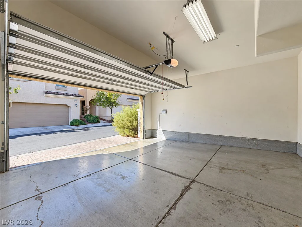10228 Yarmouth Sea, Las Vegas, NV 89166