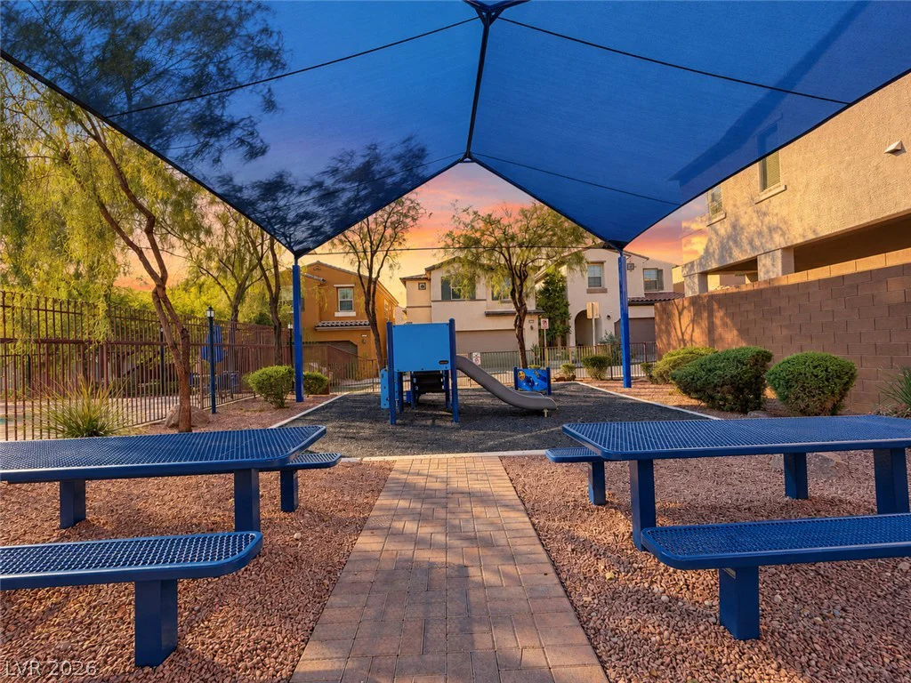 10228 Yarmouth Sea, Las Vegas, NV 89166