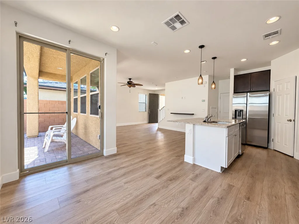 10228 Yarmouth Sea, Las Vegas, NV 89166