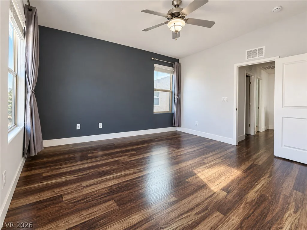 10228 Yarmouth Sea, Las Vegas, NV 89166