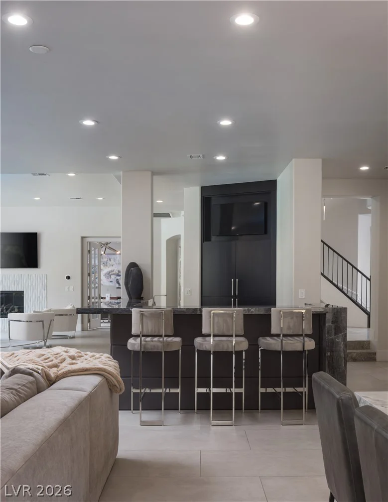 2885 Red Arrow, Las Vegas, NV 89135