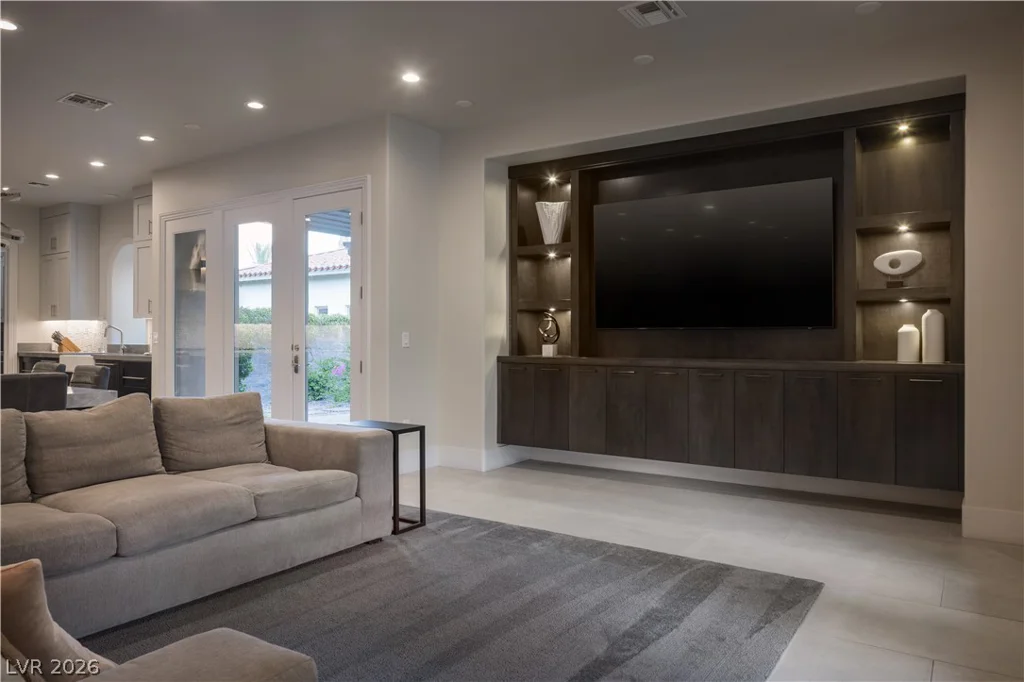2885 Red Arrow, Las Vegas, NV 89135