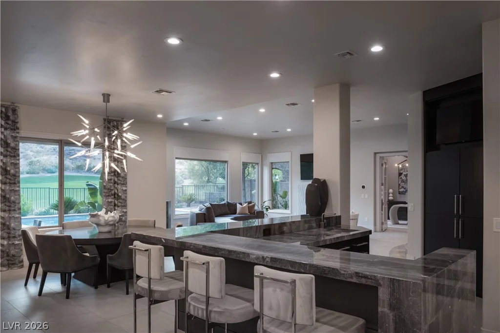 2885 Red Arrow, Las Vegas, NV 89135