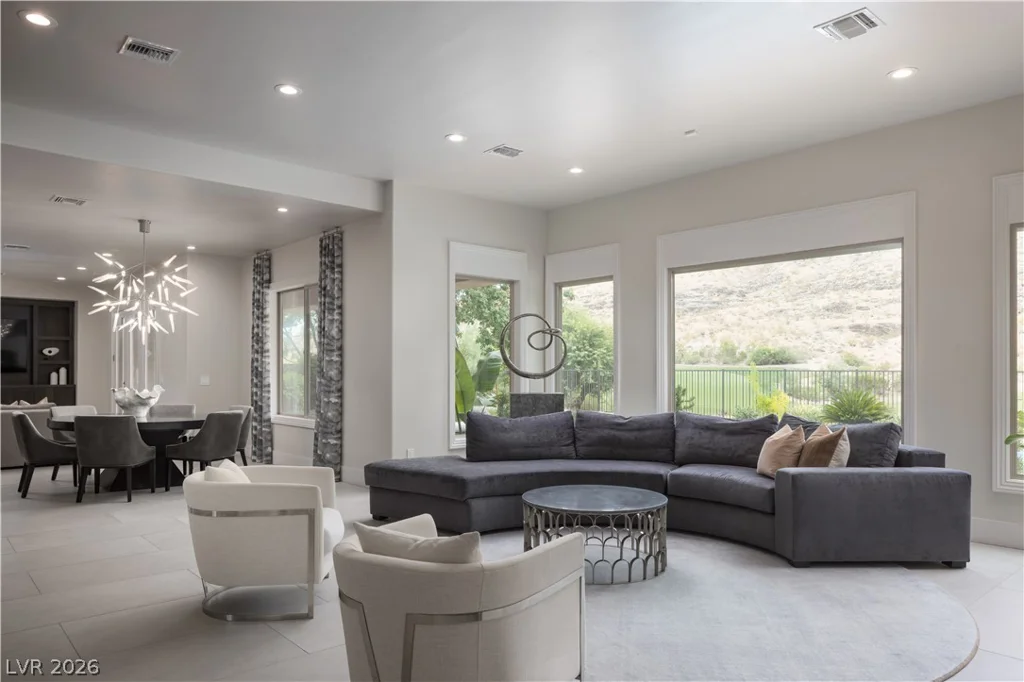 2885 Red Arrow, Las Vegas, NV 89135