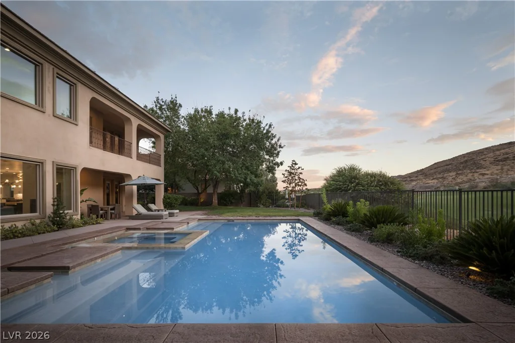 2885 Red Arrow, Las Vegas, NV 89135