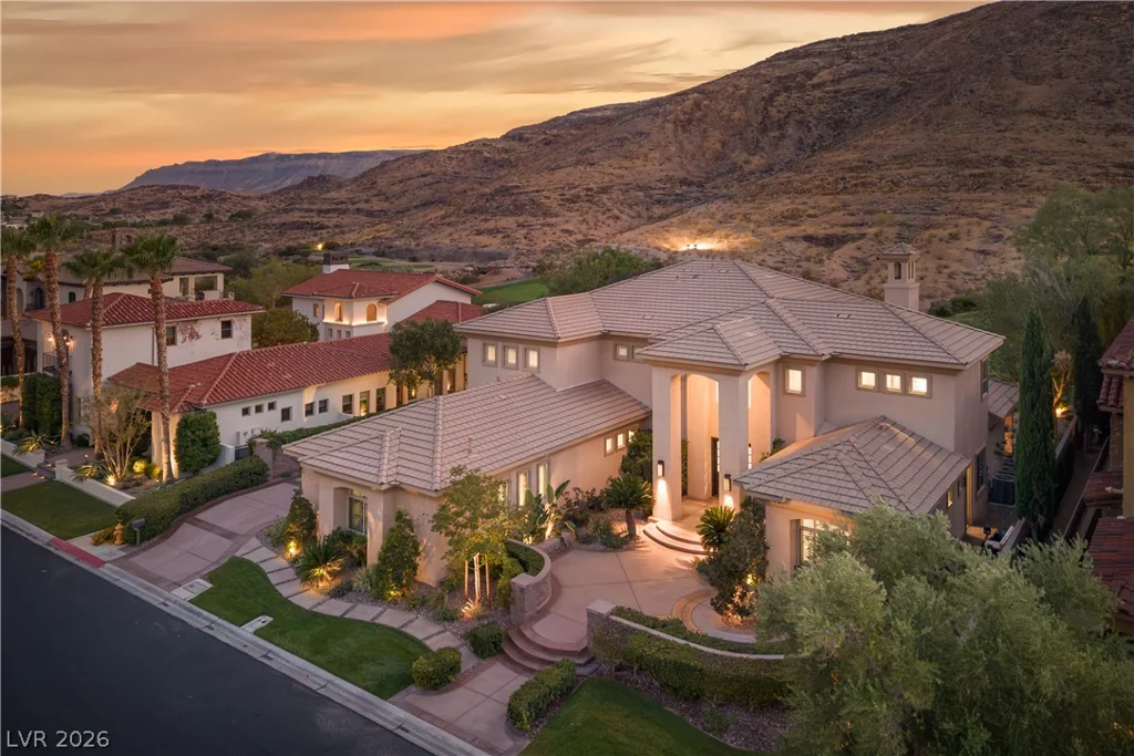2885 Red Arrow, Las Vegas, NV 89135