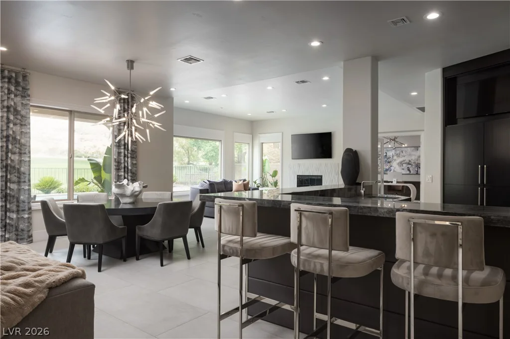 2885 Red Arrow, Las Vegas, NV 89135