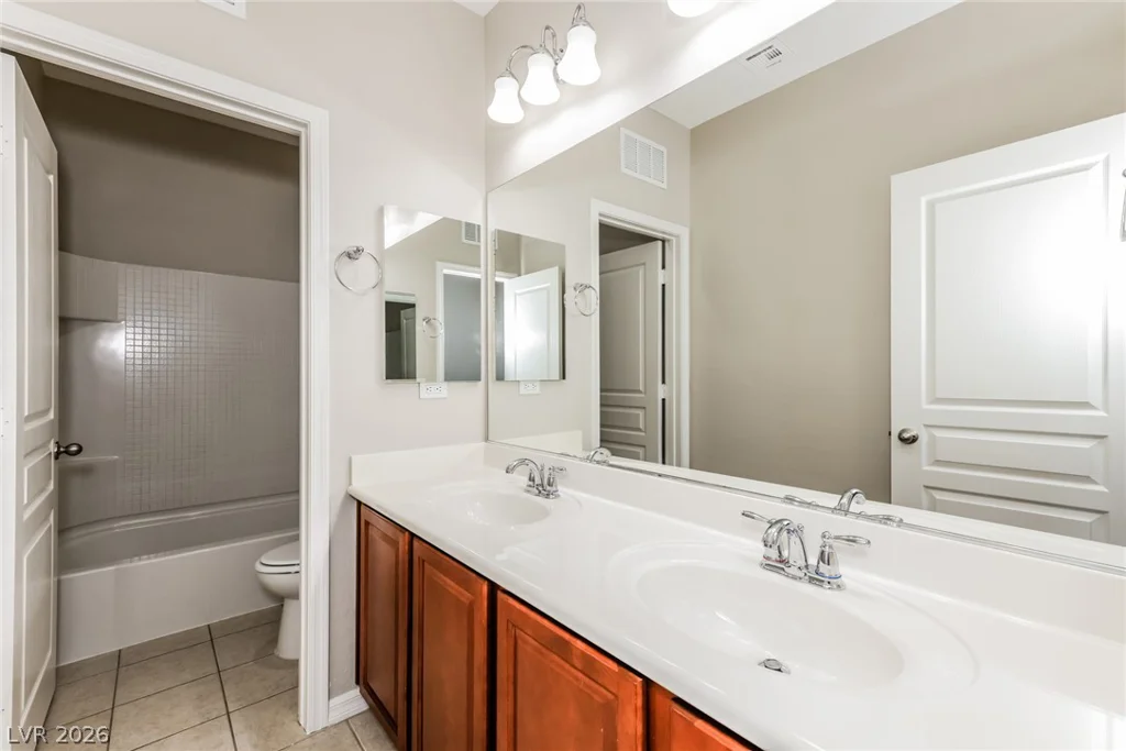 7001 Florido, Las Vegas, NV 89178