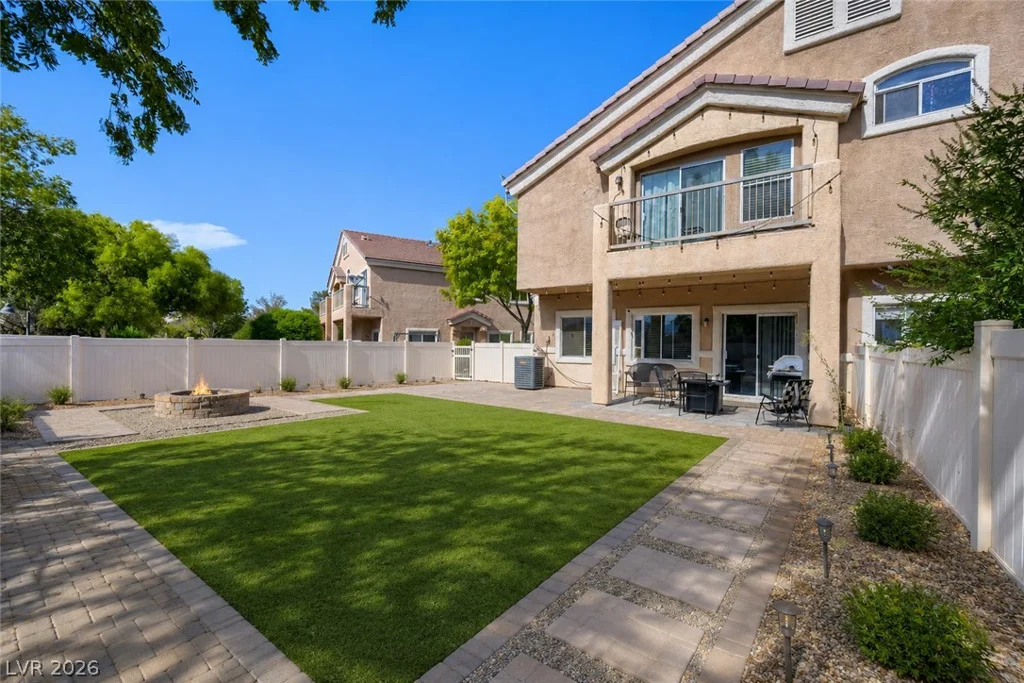 2477 April Breeze, Henderson, NV 89002