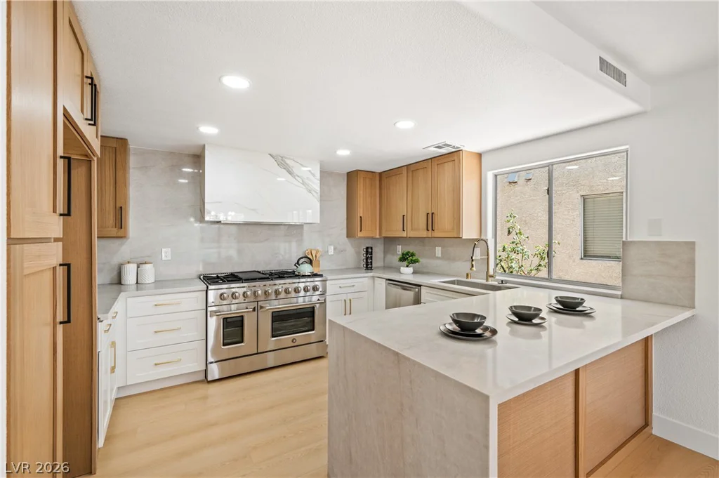 3033 Misty Harbour, Las Vegas, NV 89117