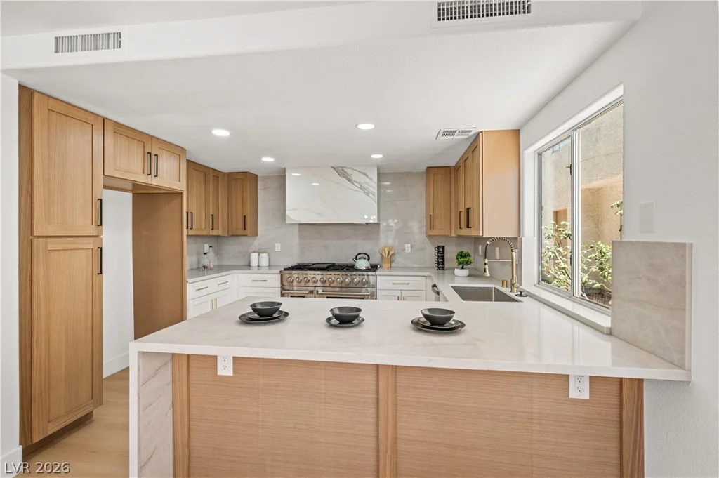 3033 Misty Harbour, Las Vegas, NV 89117