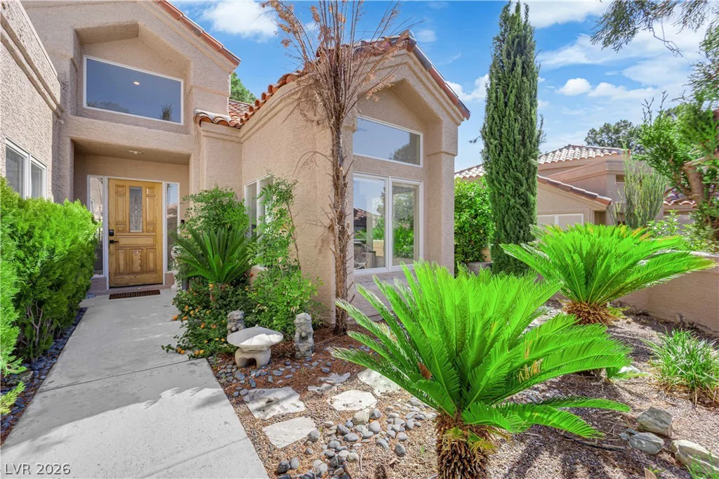 8170 Round Hills, Las Vegas, NV 89113