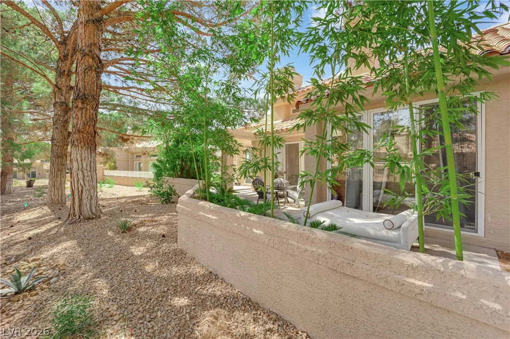 8170 Round Hills, Las Vegas, NV 89113