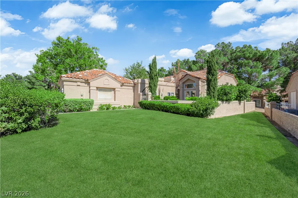 8170 Round Hills, Las Vegas, NV 89113