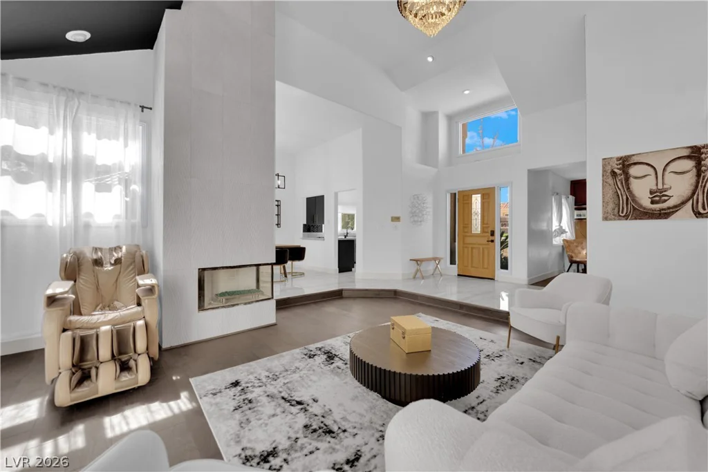 8170 Round Hills, Las Vegas, NV 89113