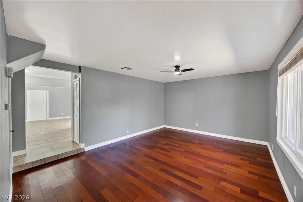 3688 Garden South, Las Vegas, NV 89121