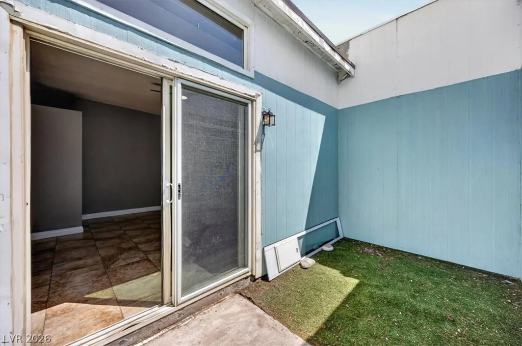 3688 Garden South, Las Vegas, NV 89121