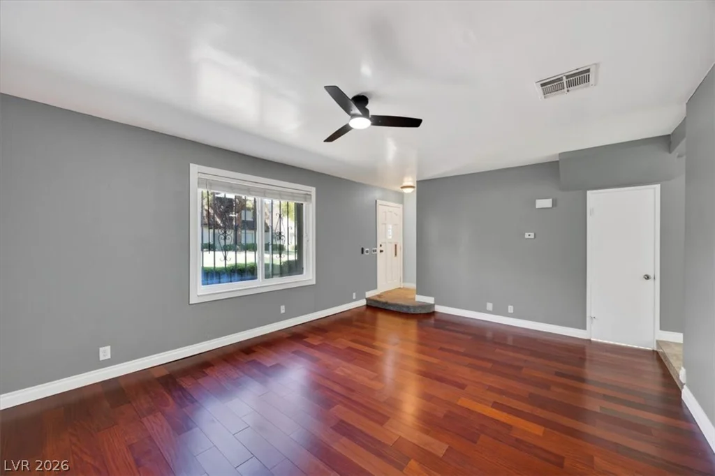 3688 Garden South, Las Vegas, NV 89121