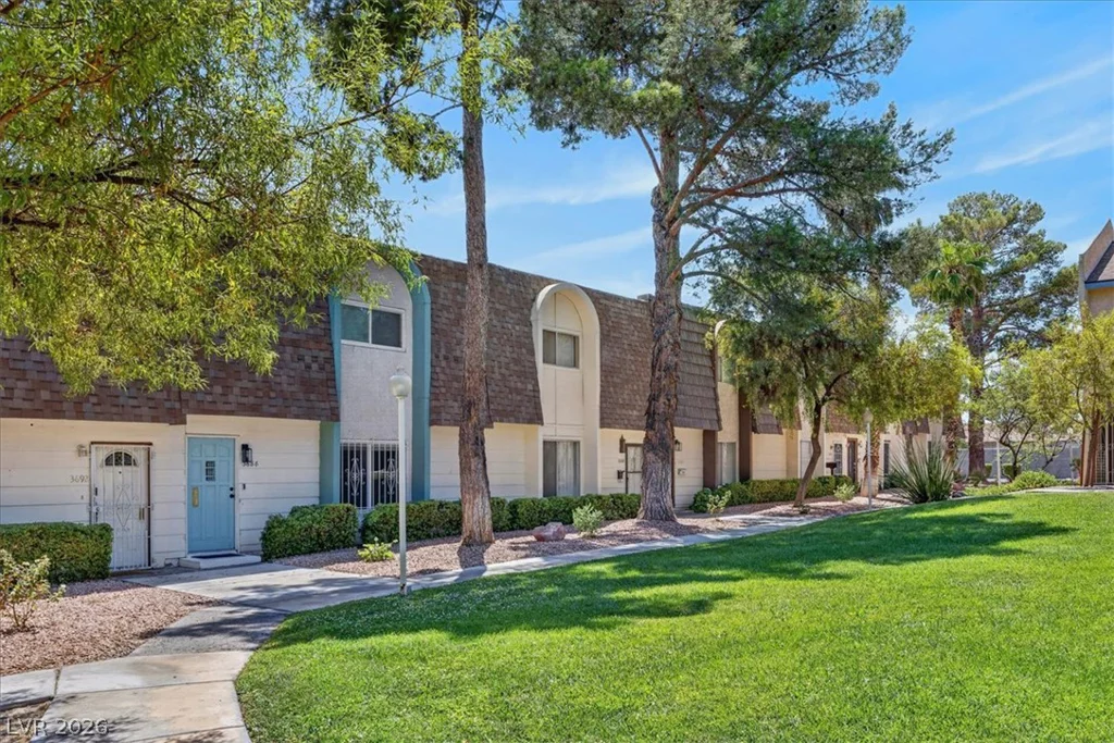 3688 Garden South, Las Vegas, NV 89121