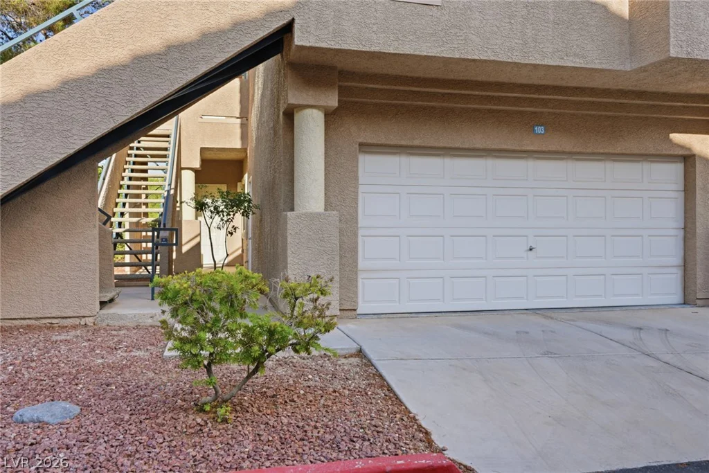 2000 Turquoise Ridge, Las Vegas, NV 89117