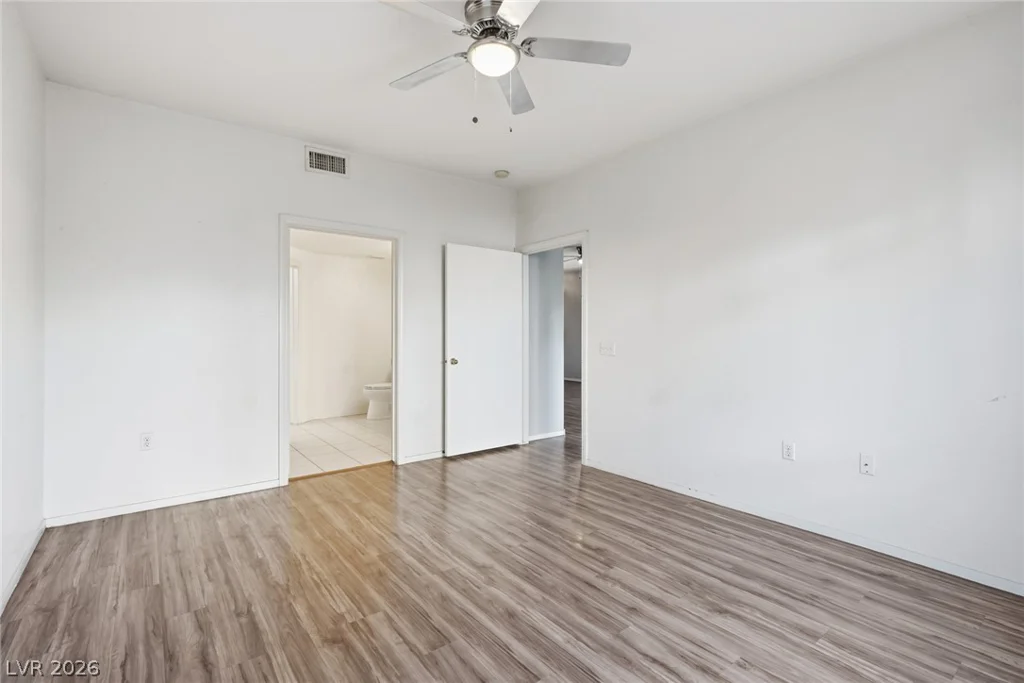 2000 Turquoise Ridge, Las Vegas, NV 89117