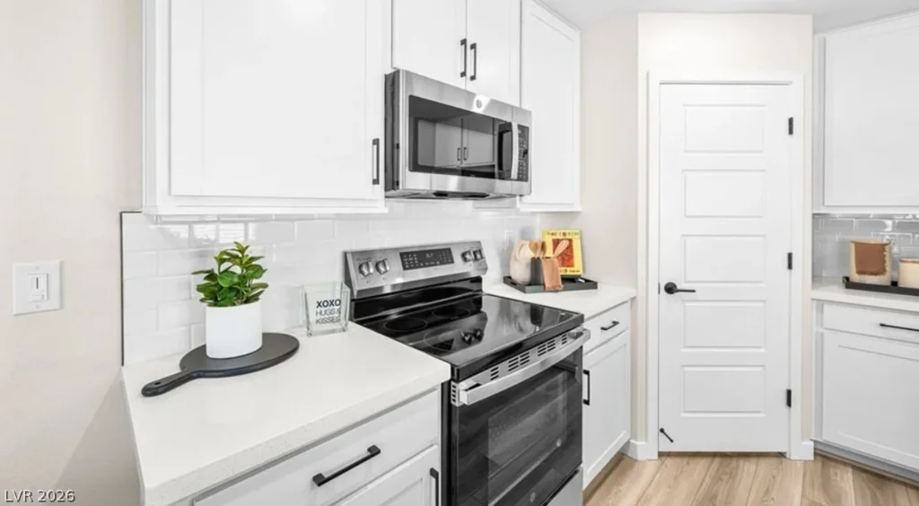2132 Abraham, Las Vegas, NV 89106