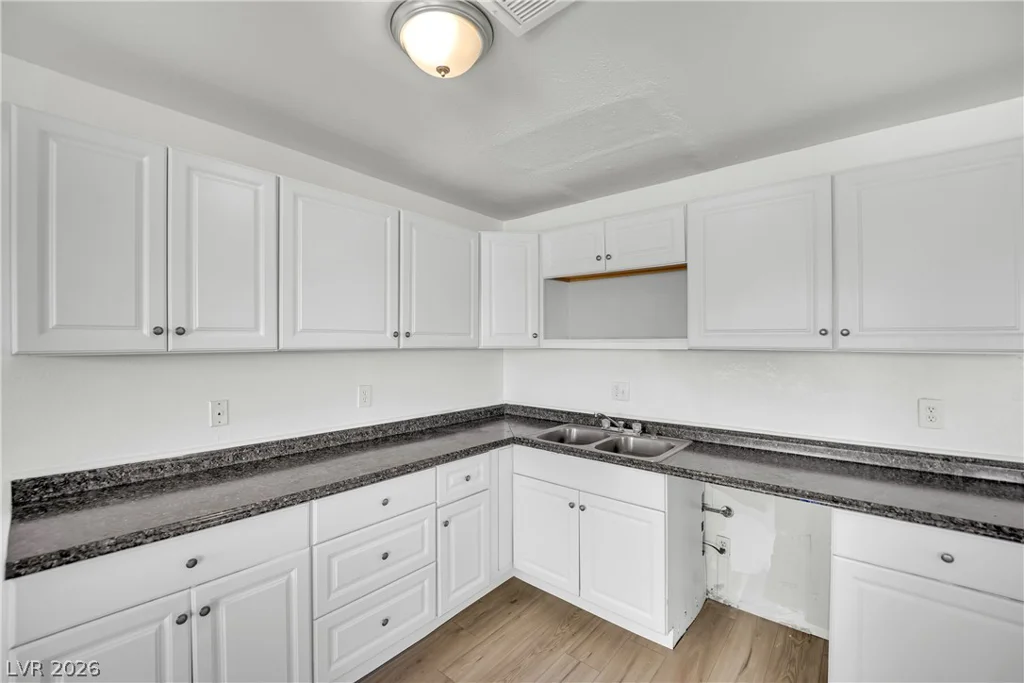 2341 Exeter, Las Vegas, NV 89156