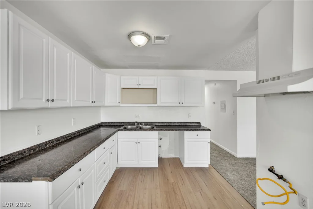 2341 Exeter, Las Vegas, NV 89156