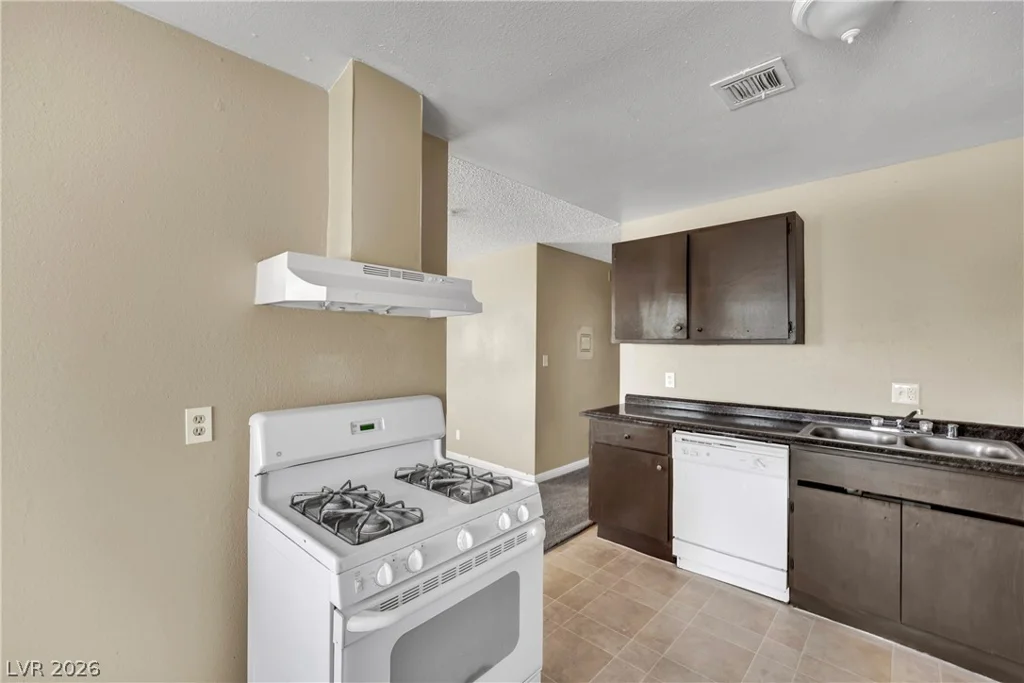 2341 Exeter, Las Vegas, NV 89156
