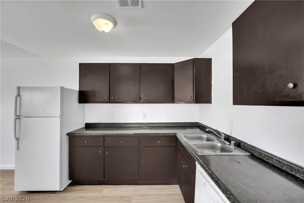2341 Exeter, Las Vegas, NV 89156